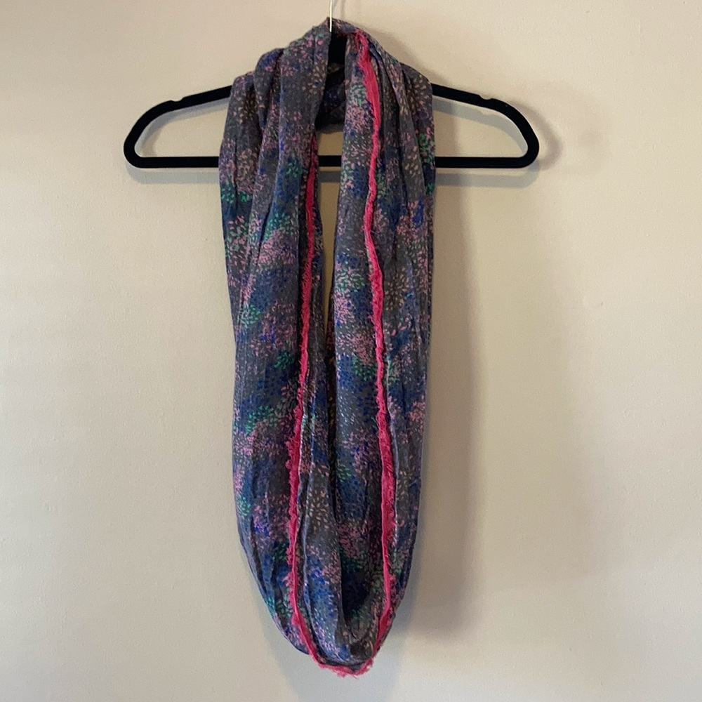 American Eagle, Infinity Scarf, Circle, Grey Print